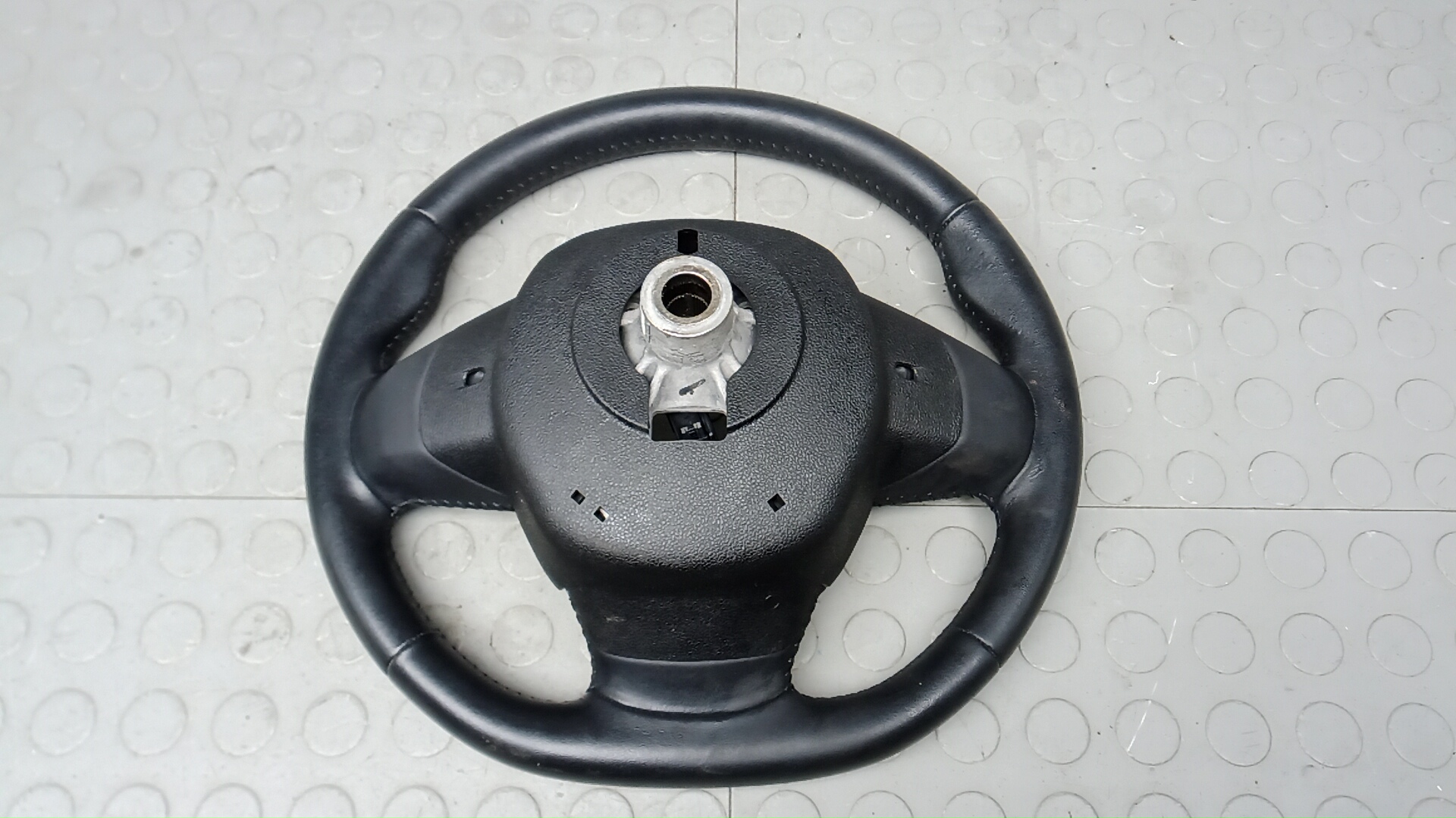 Рулевое колесо (руль)