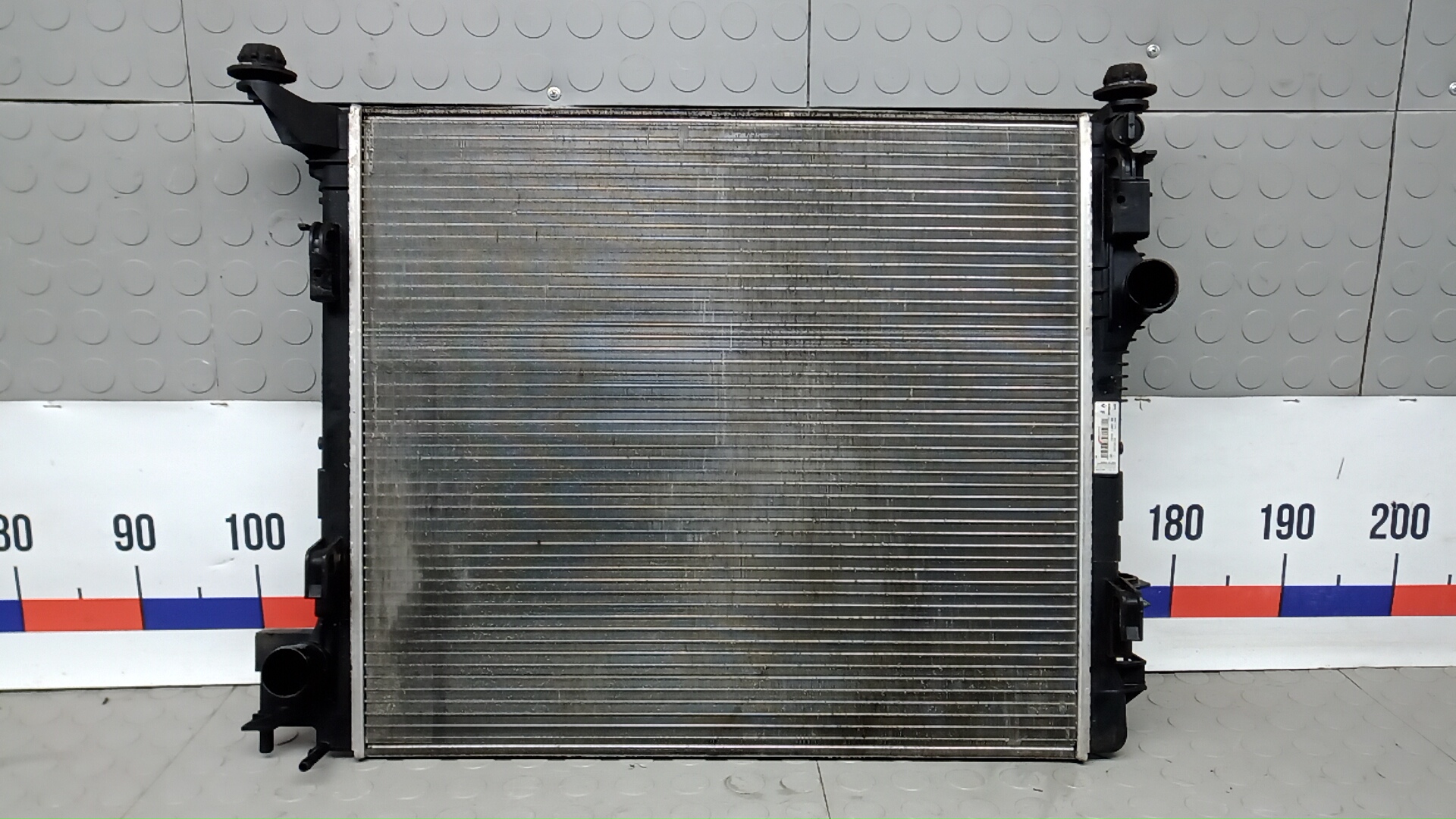 Радиатор охлаждения двигателя основной