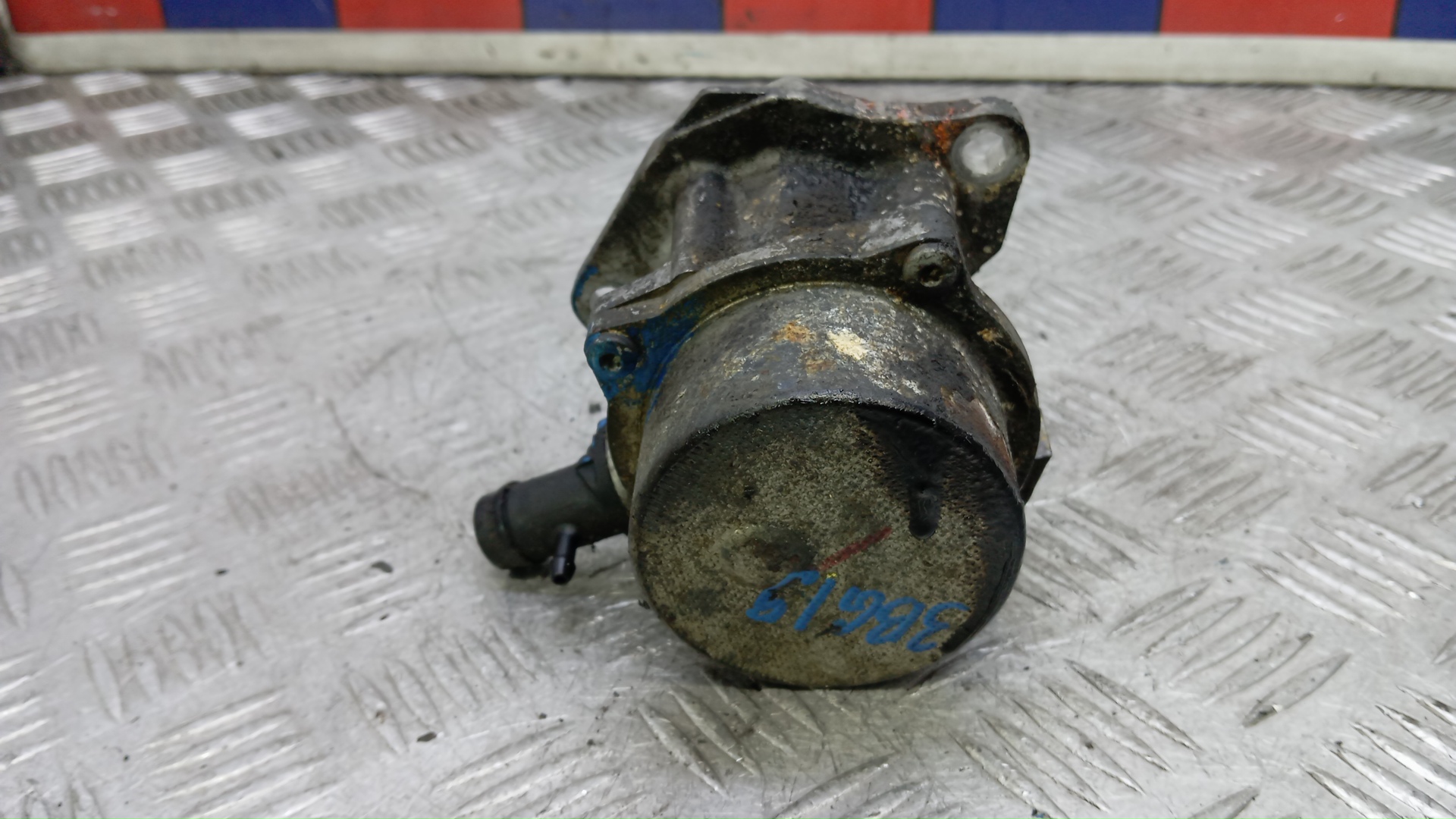 Насос вакуумный