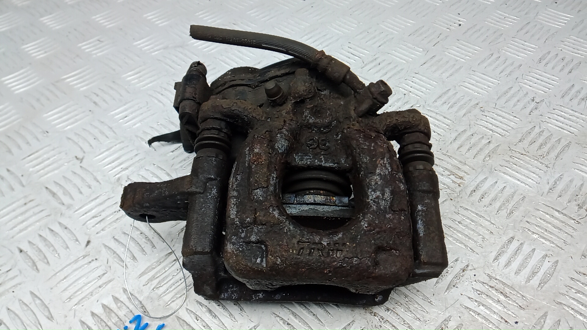 Суппорт задний левый