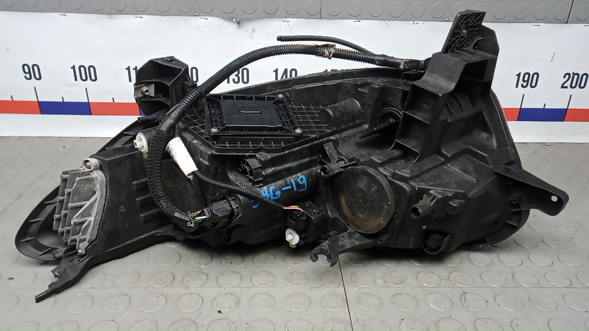 Фара правая