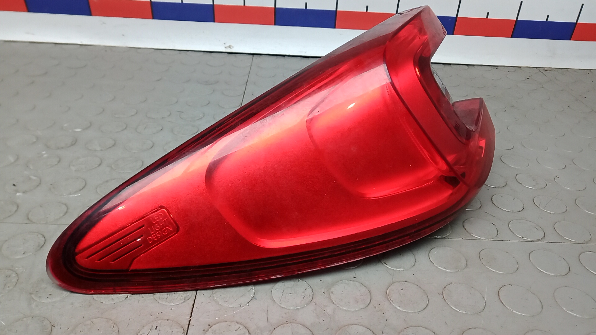 Фонарь задний левый