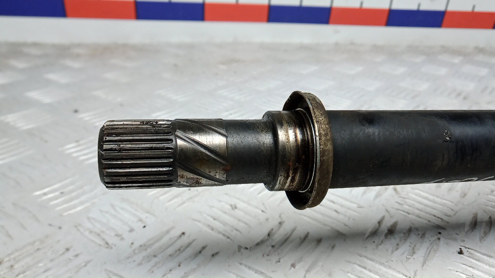 Полуось передняя правая