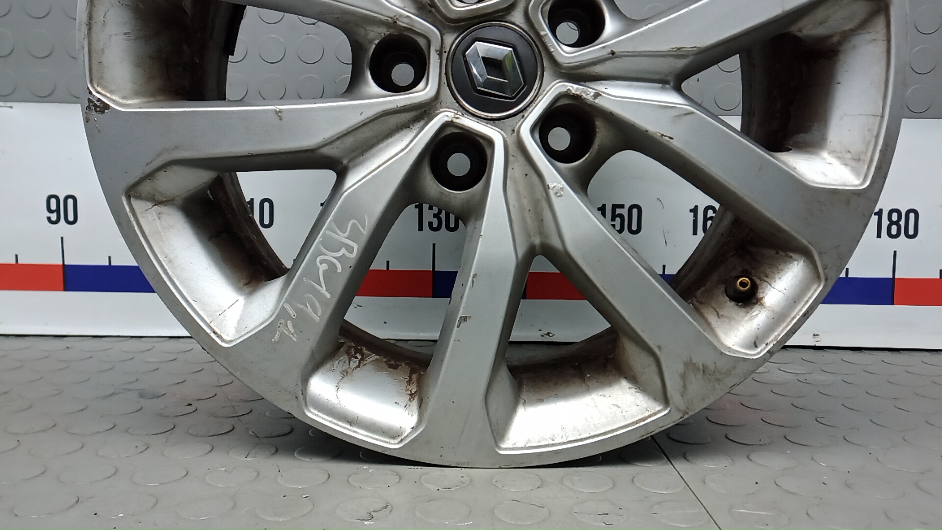 Диск колесный литой легкий сплав