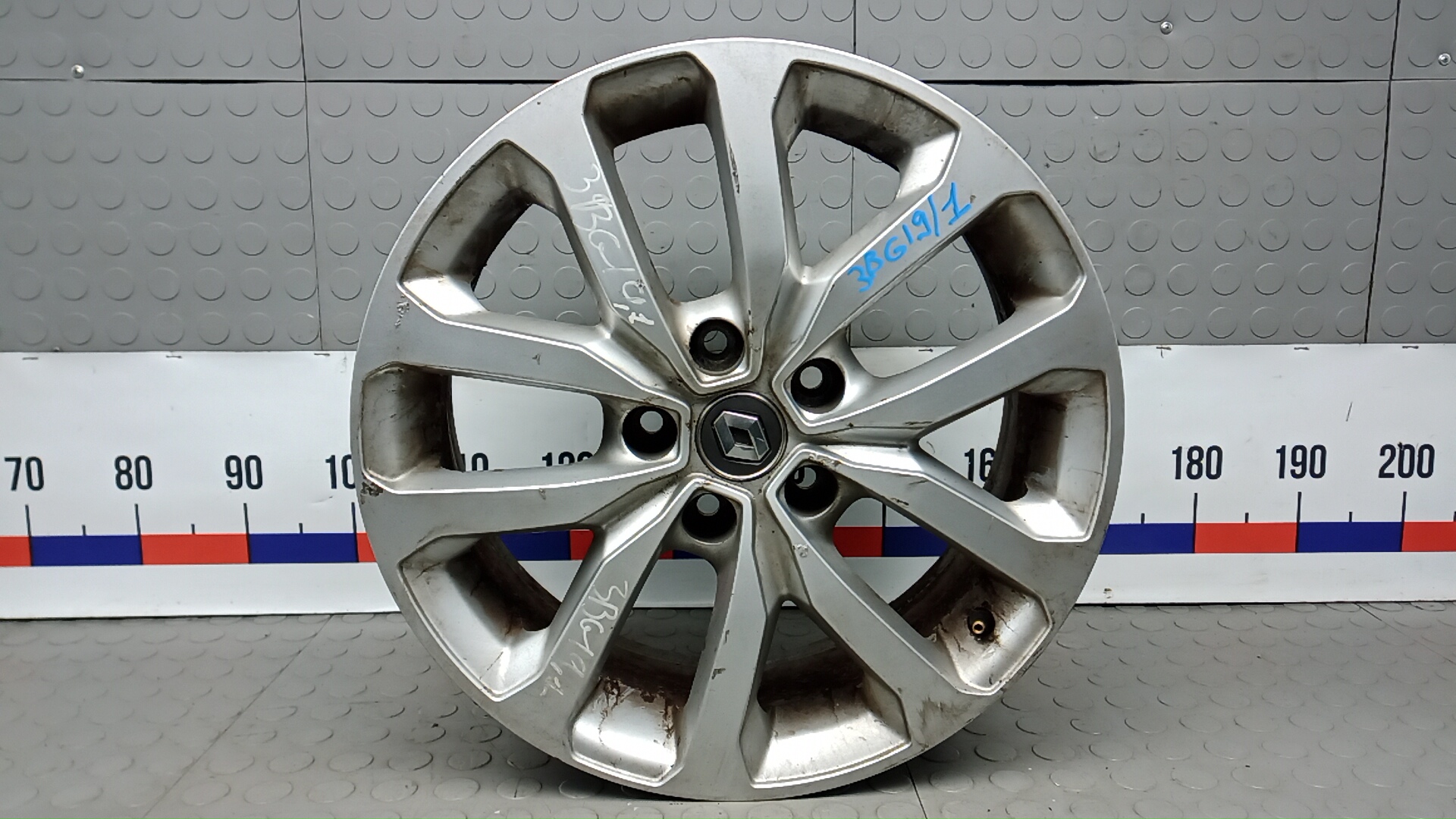 Диск колесный литой легкий сплав