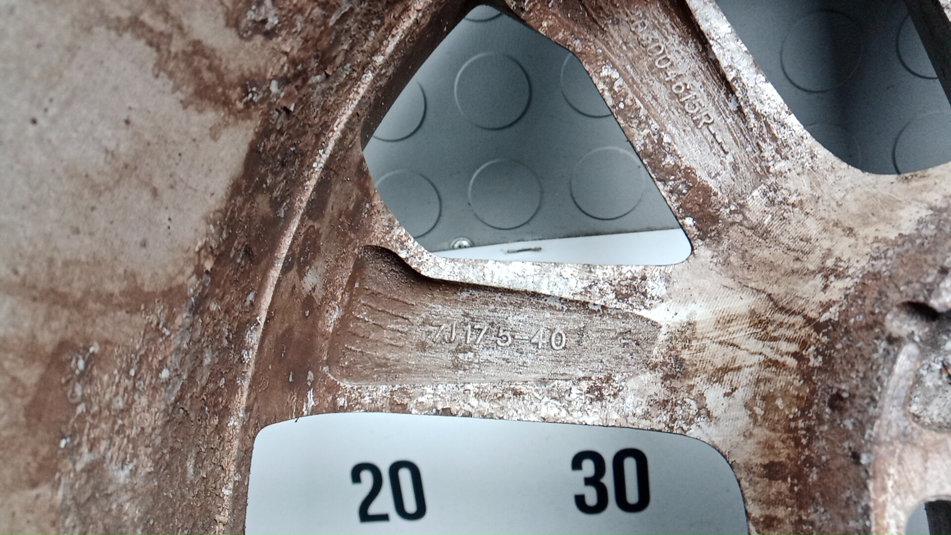 Диск колесный литой легкий сплав