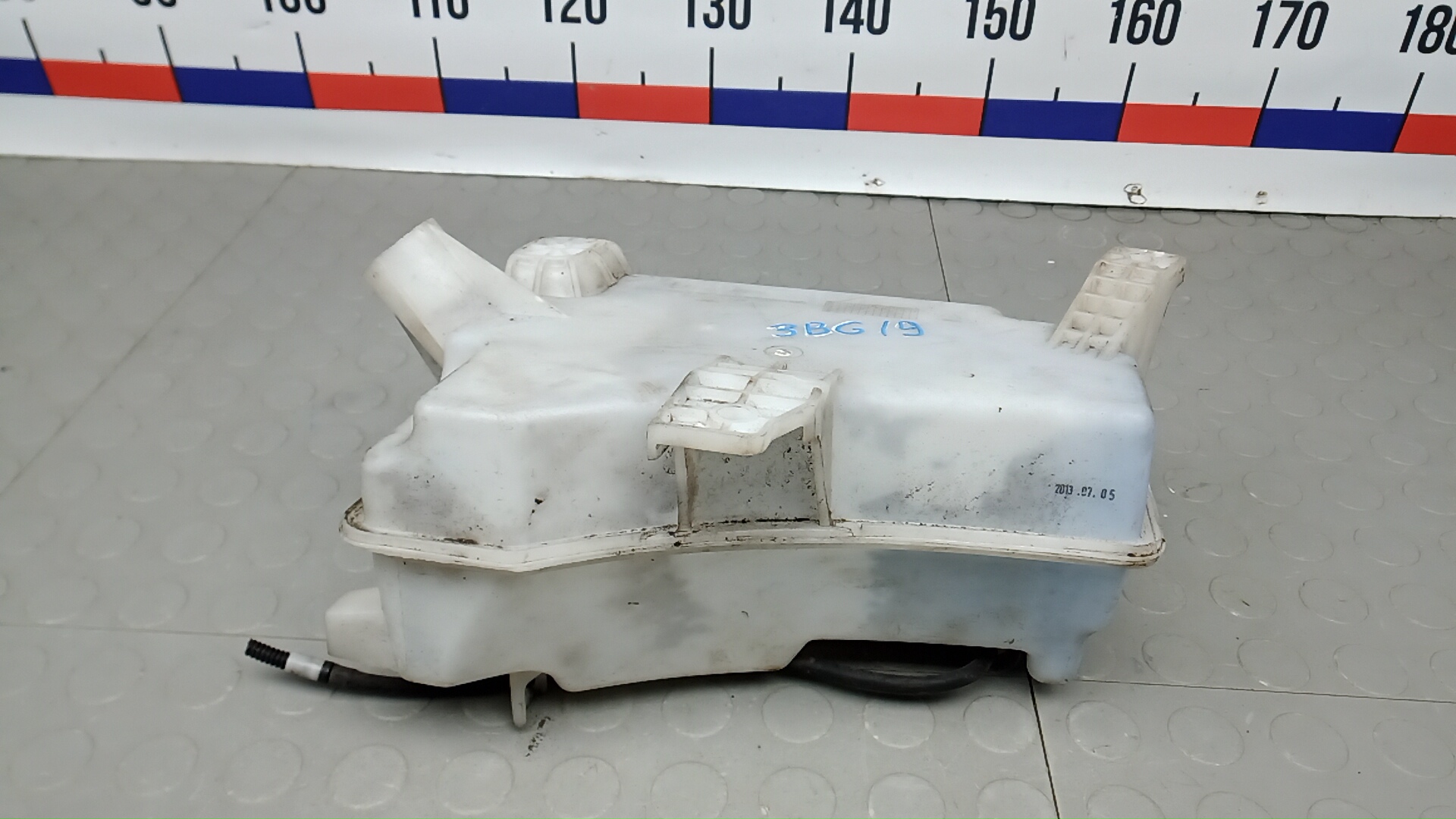 Бачок омывателя лобового стекла