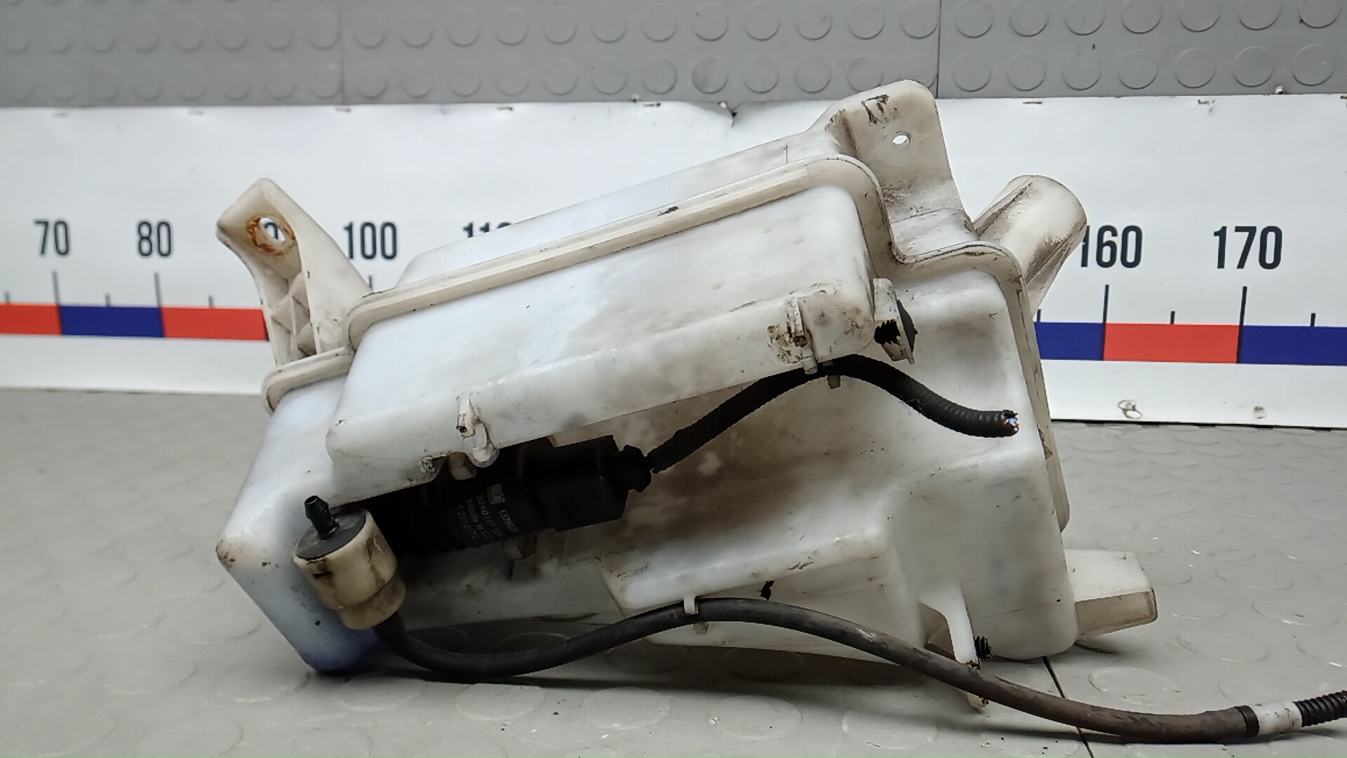 Бачок омывателя лобового стекла