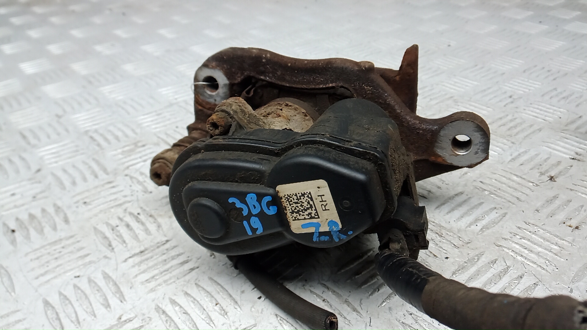 Суппорт задний правый