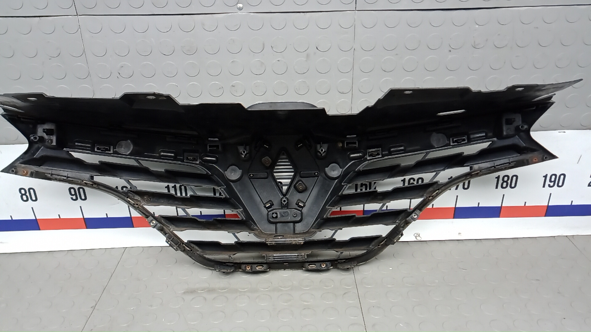 Решетка радиатора