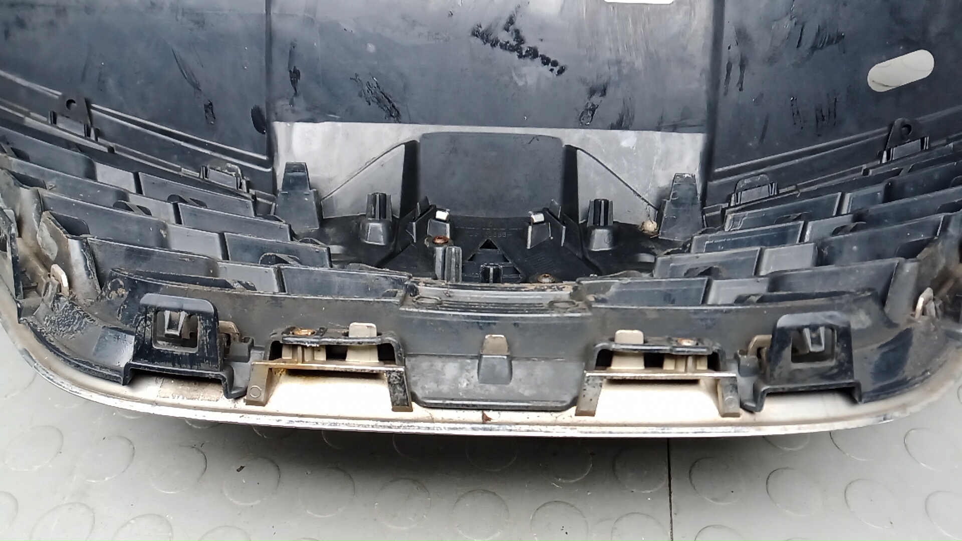 Решетка радиатора