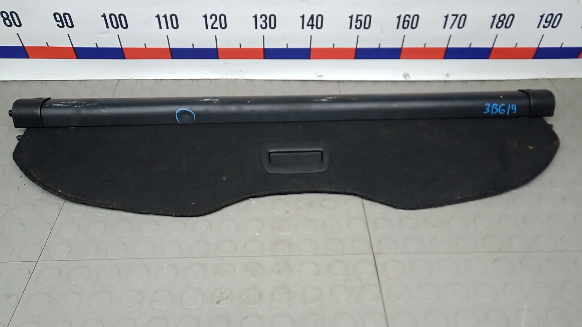 Шторка багажника