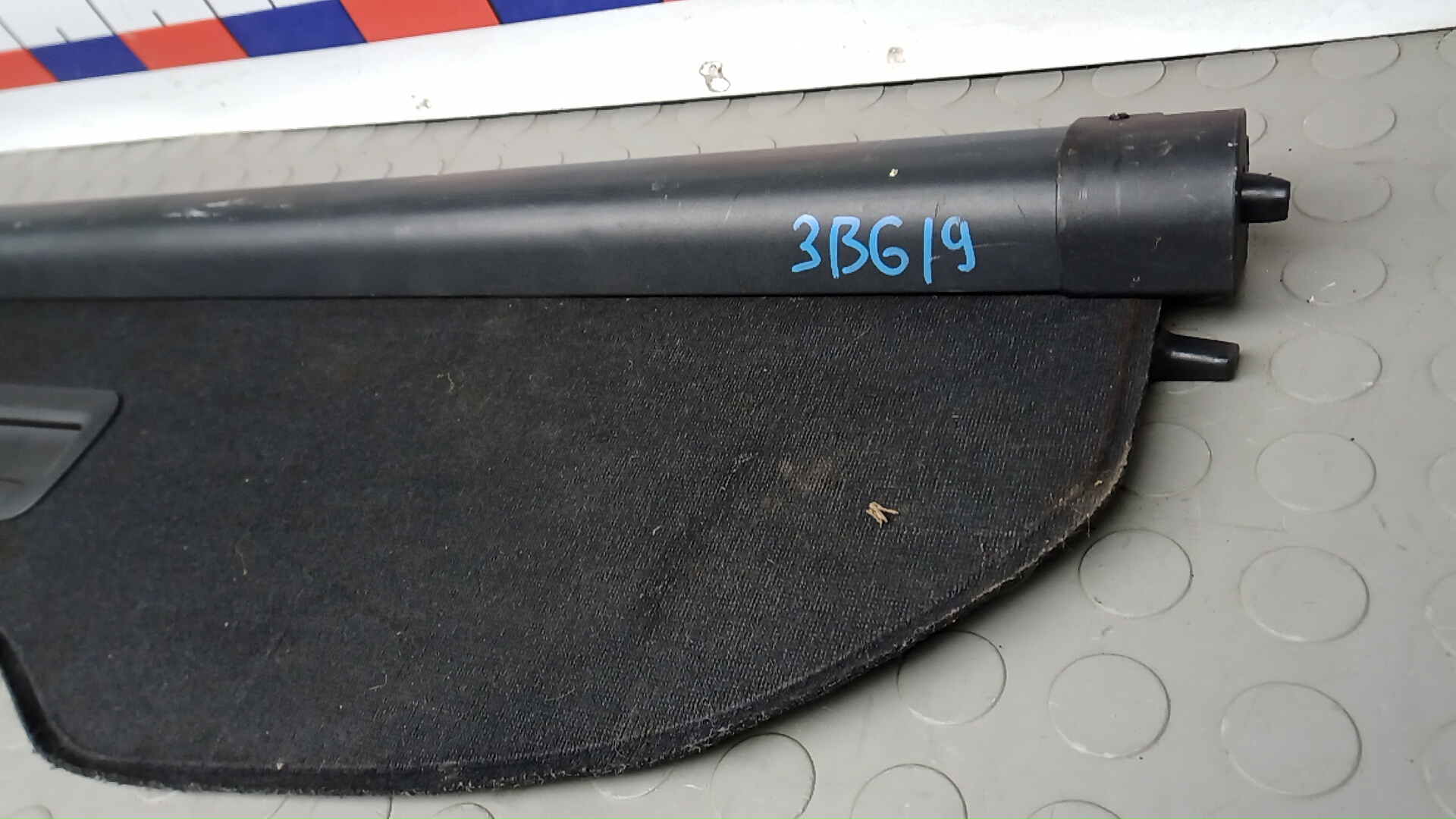 Шторка багажника