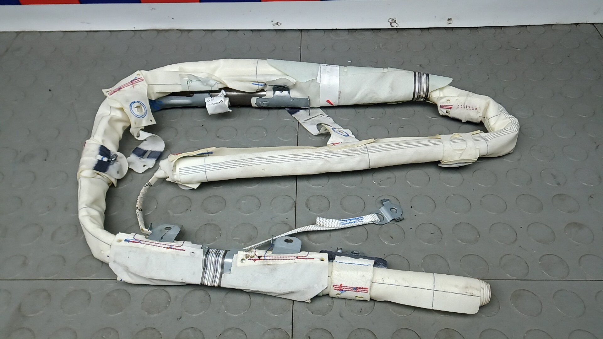 Подушка безопасности боковая (шторка)