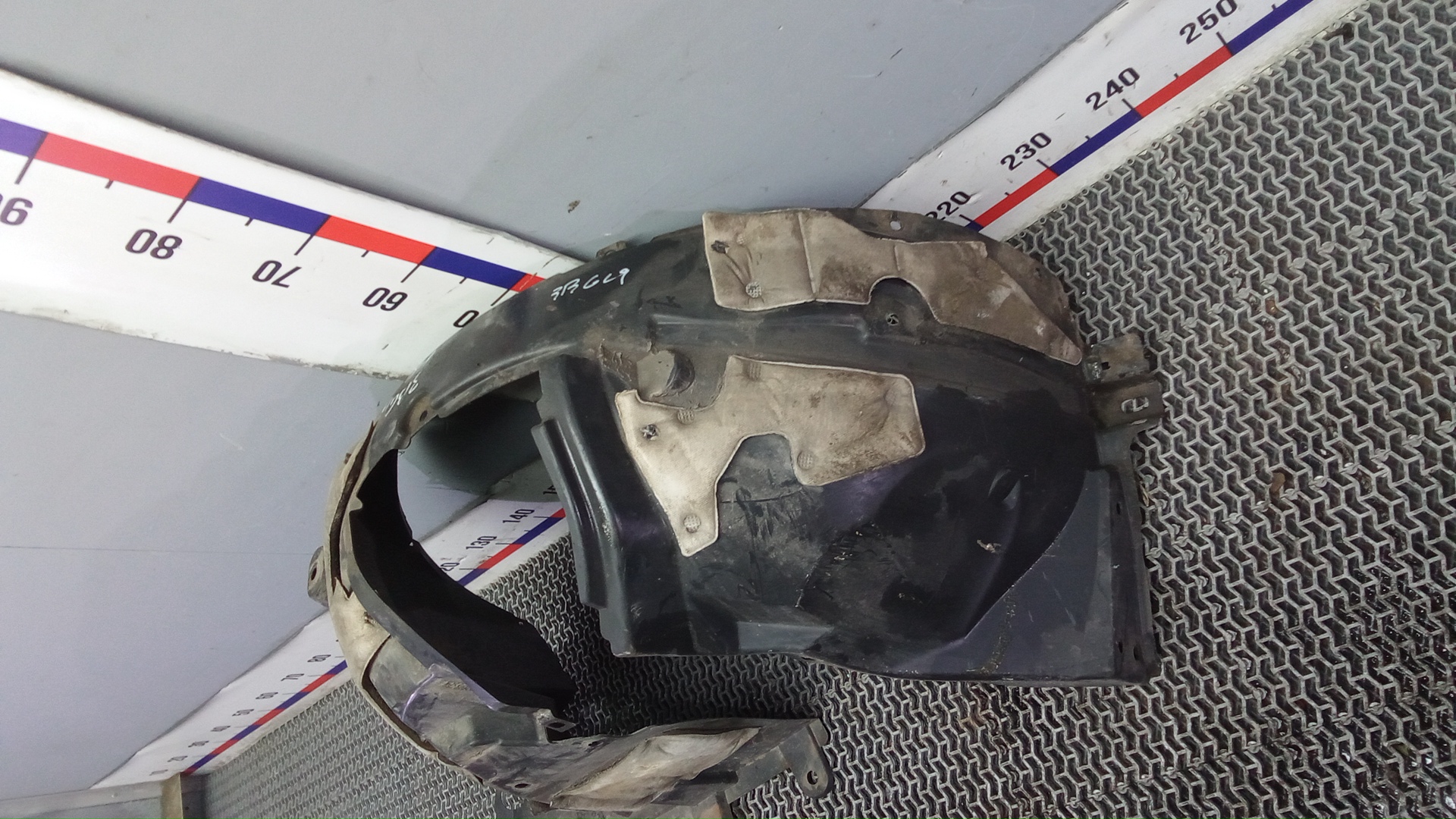 Локер передний правый