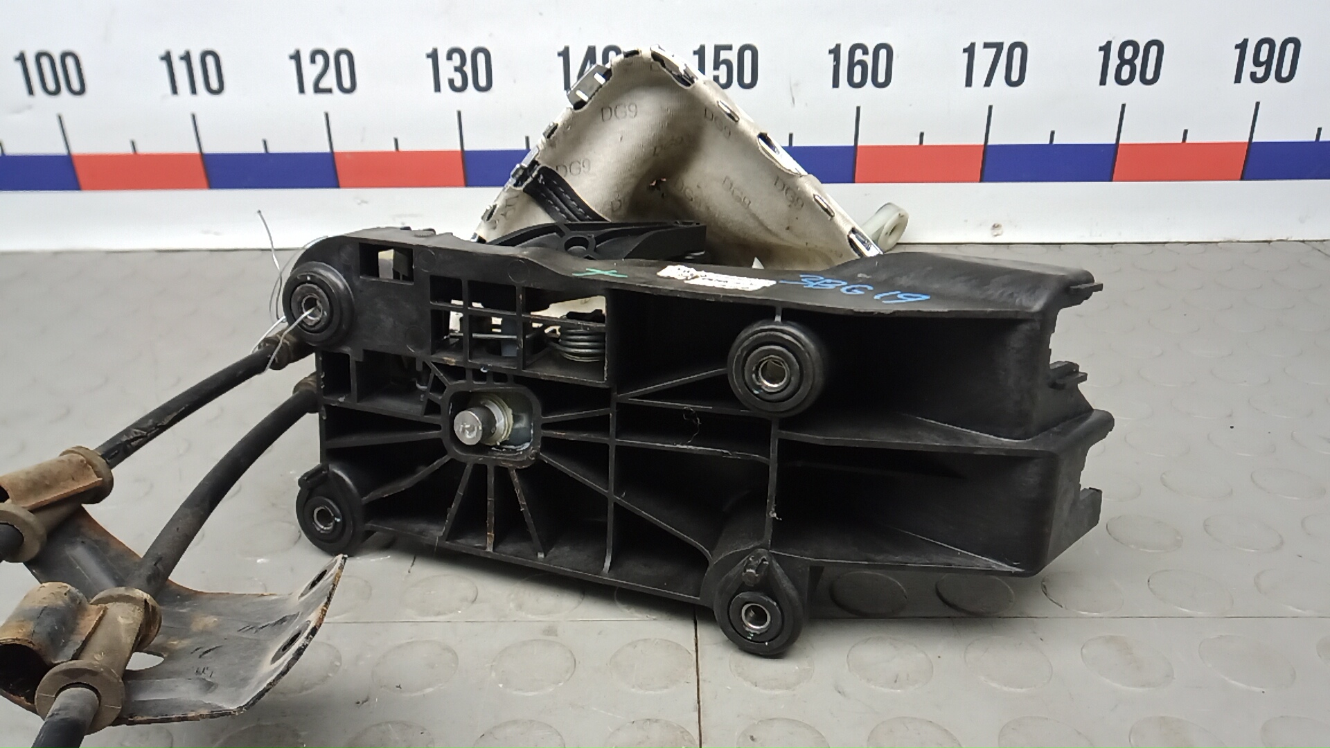 Кулиса МКПП / АКПП