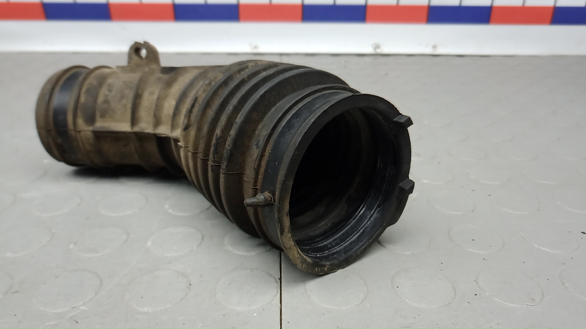 Патрубок воздушного фильтра