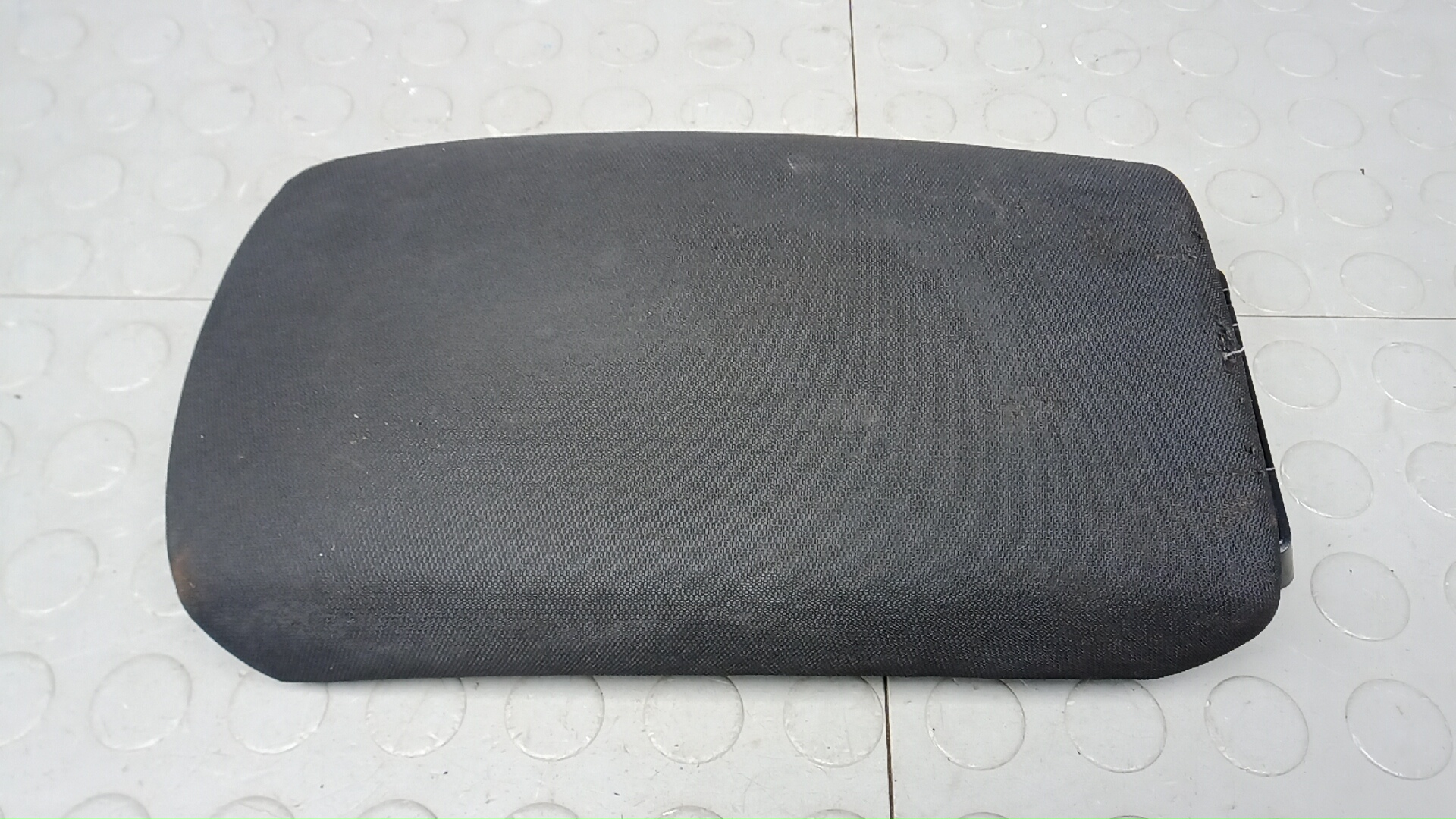 Подлокотник