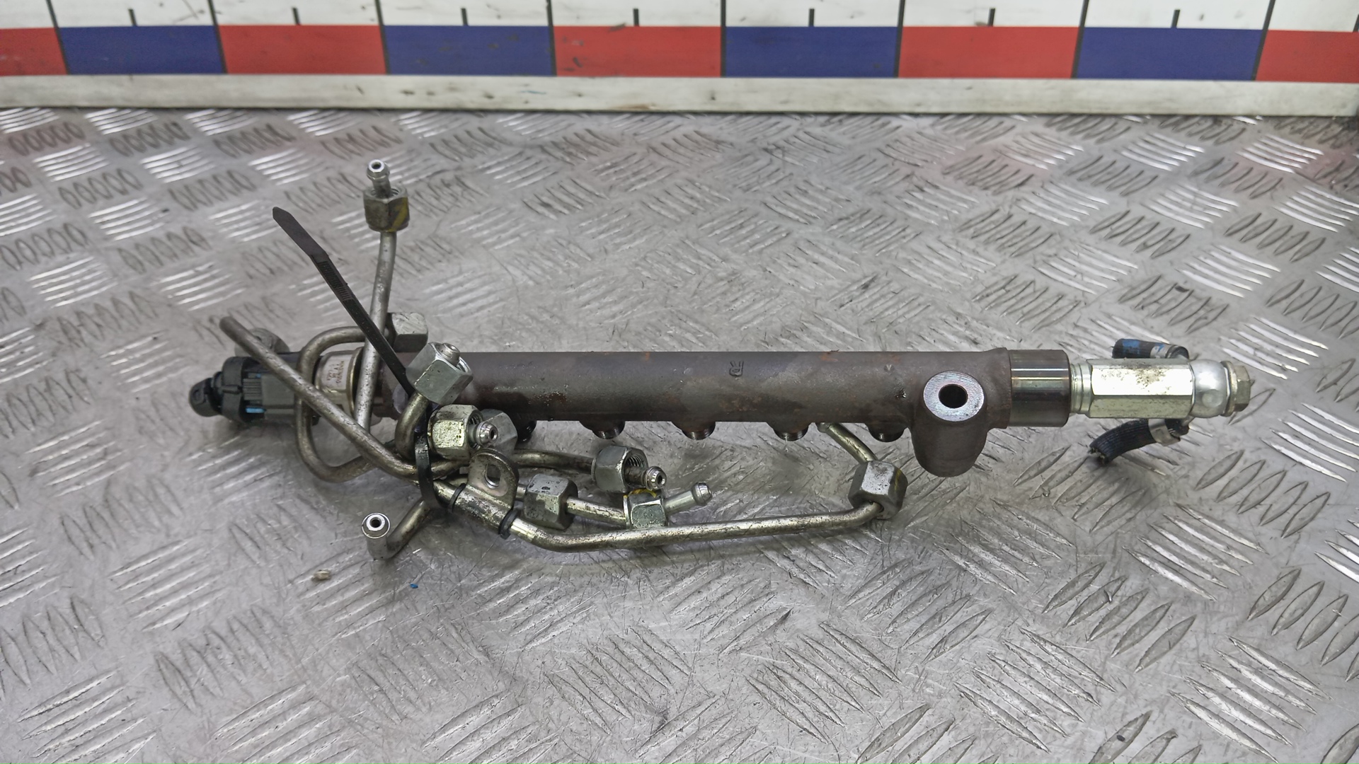 Рейка топливная (рампа)