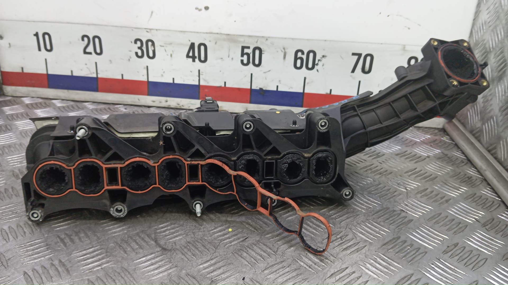 Коллектор впускной