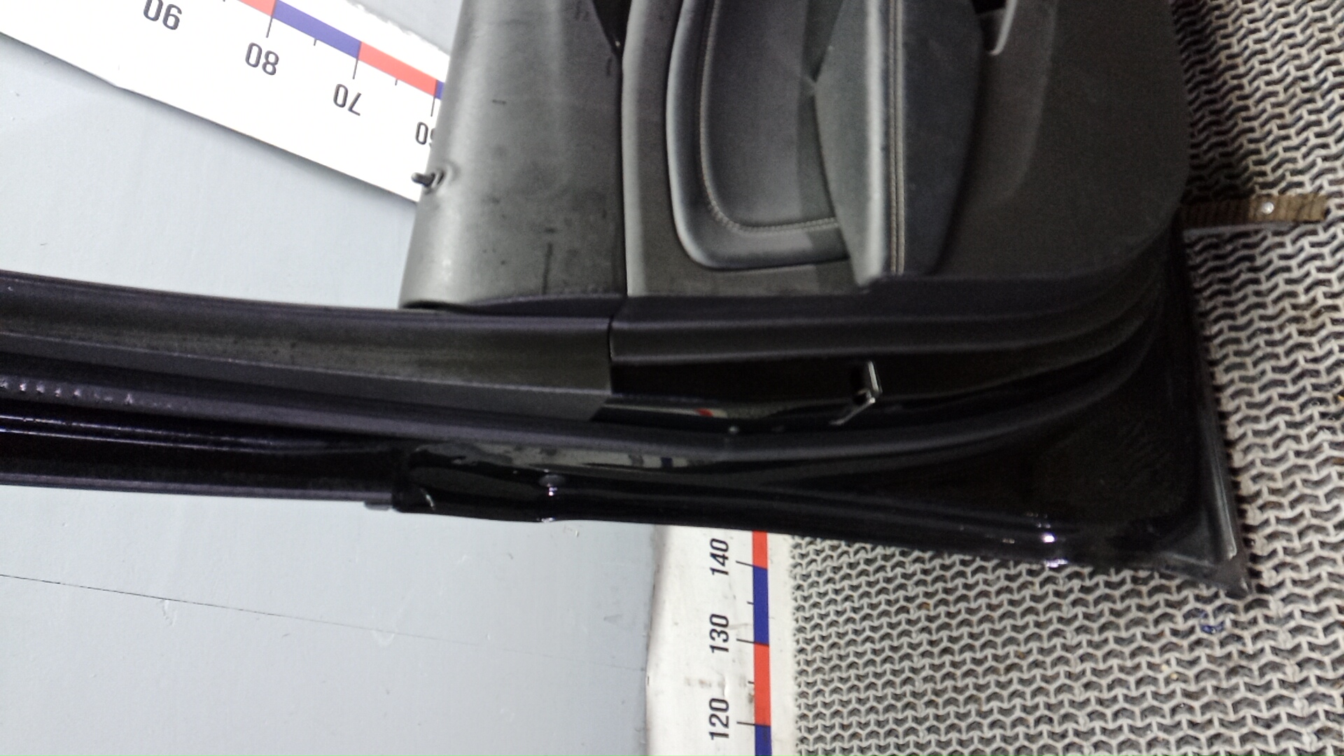 Дверь передняя левая