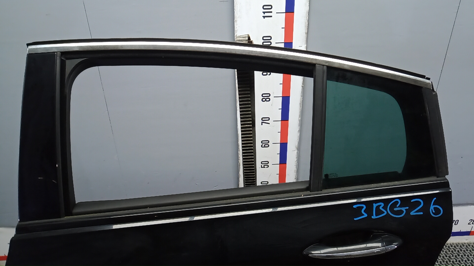 Дверь задняя левая