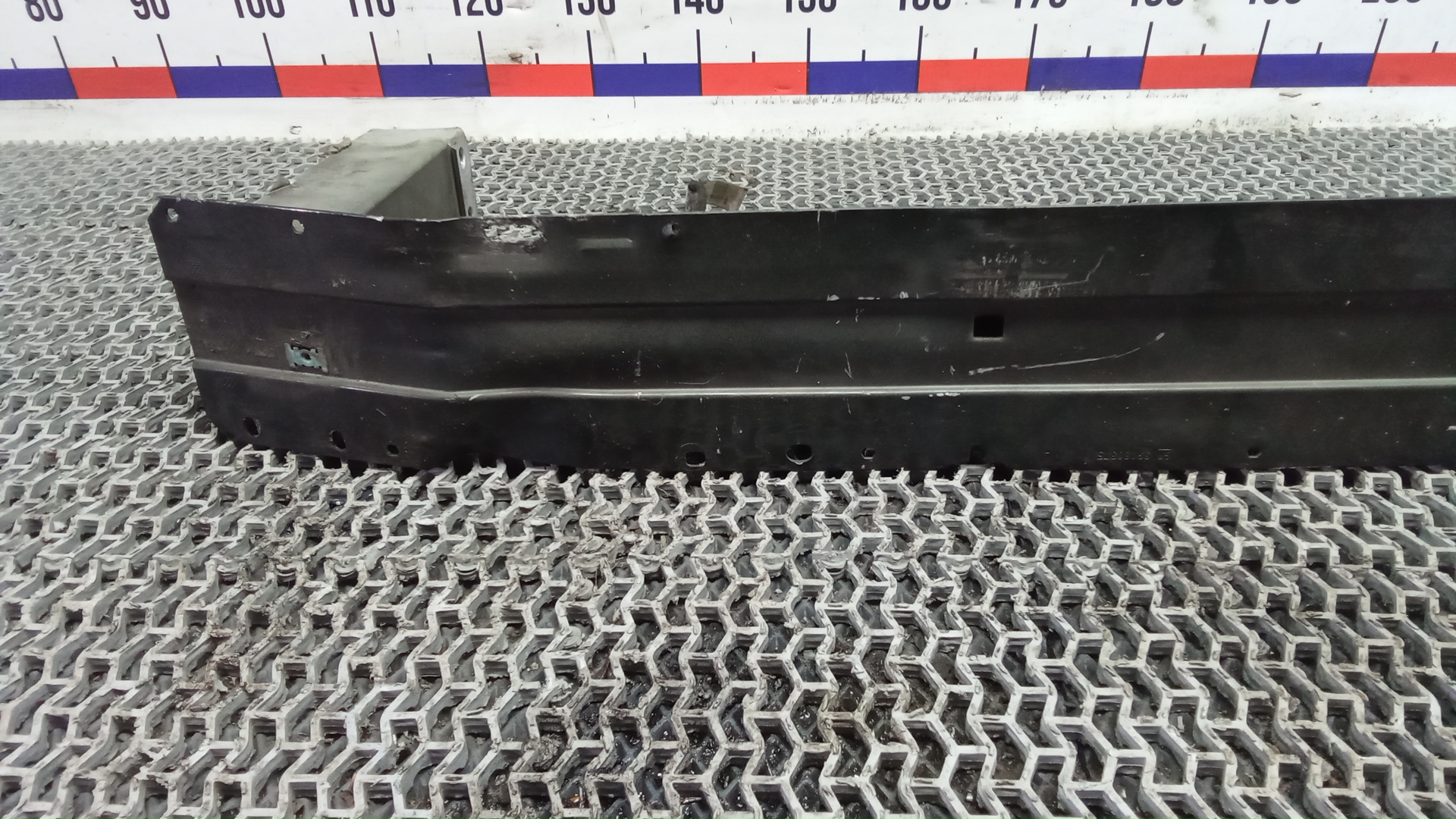 Кронштейн усилителя переднего бампера