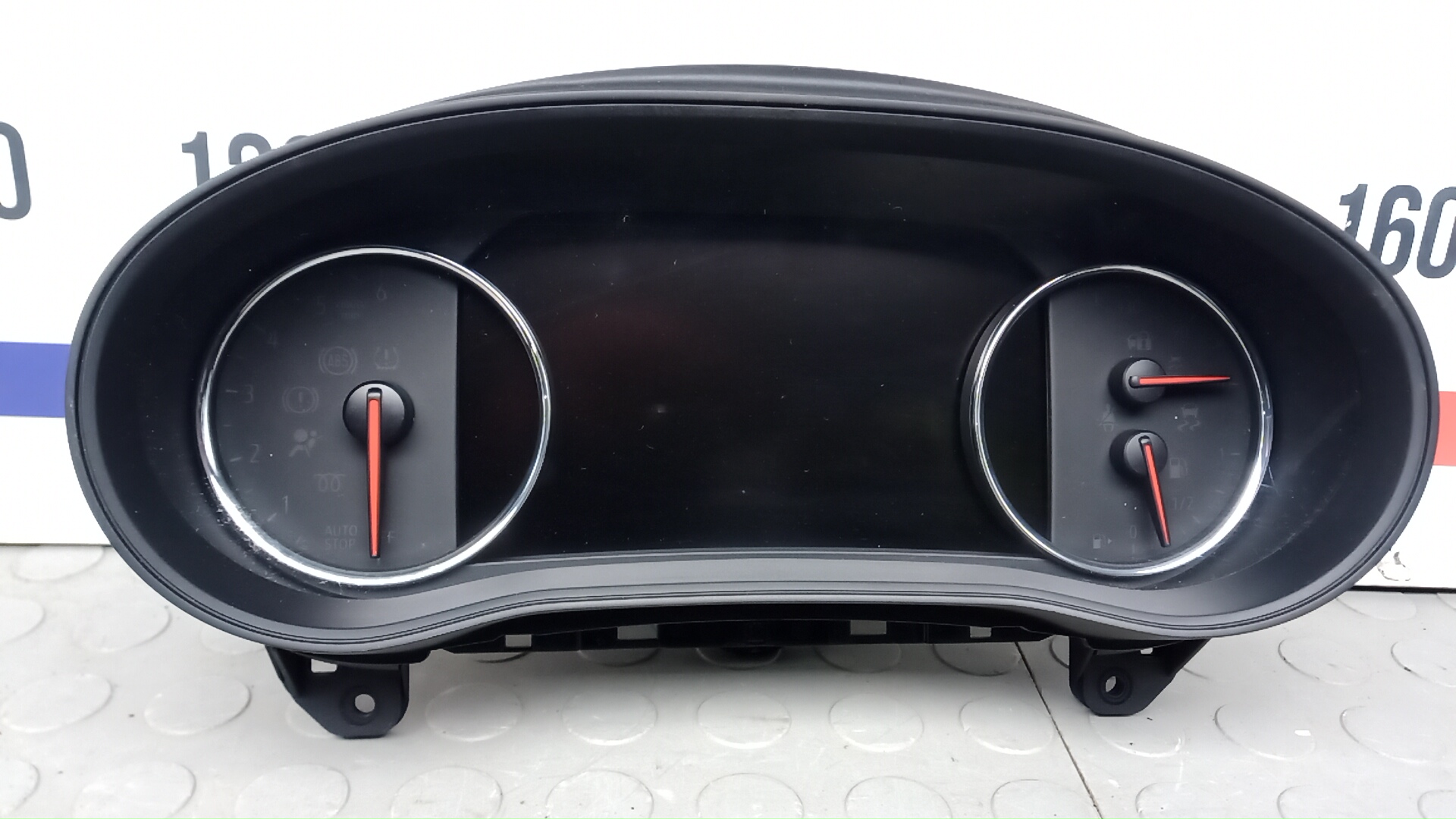 Панель приборов