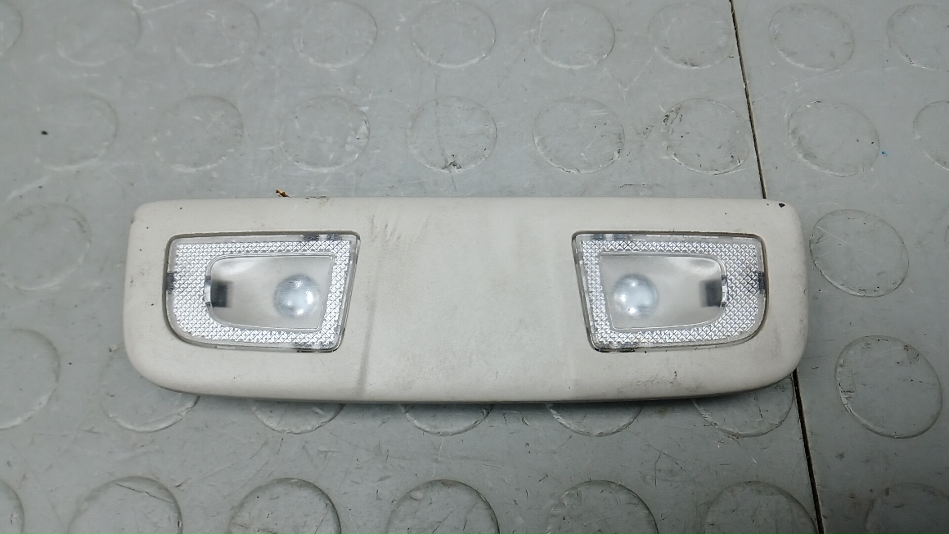 Плафон салонный