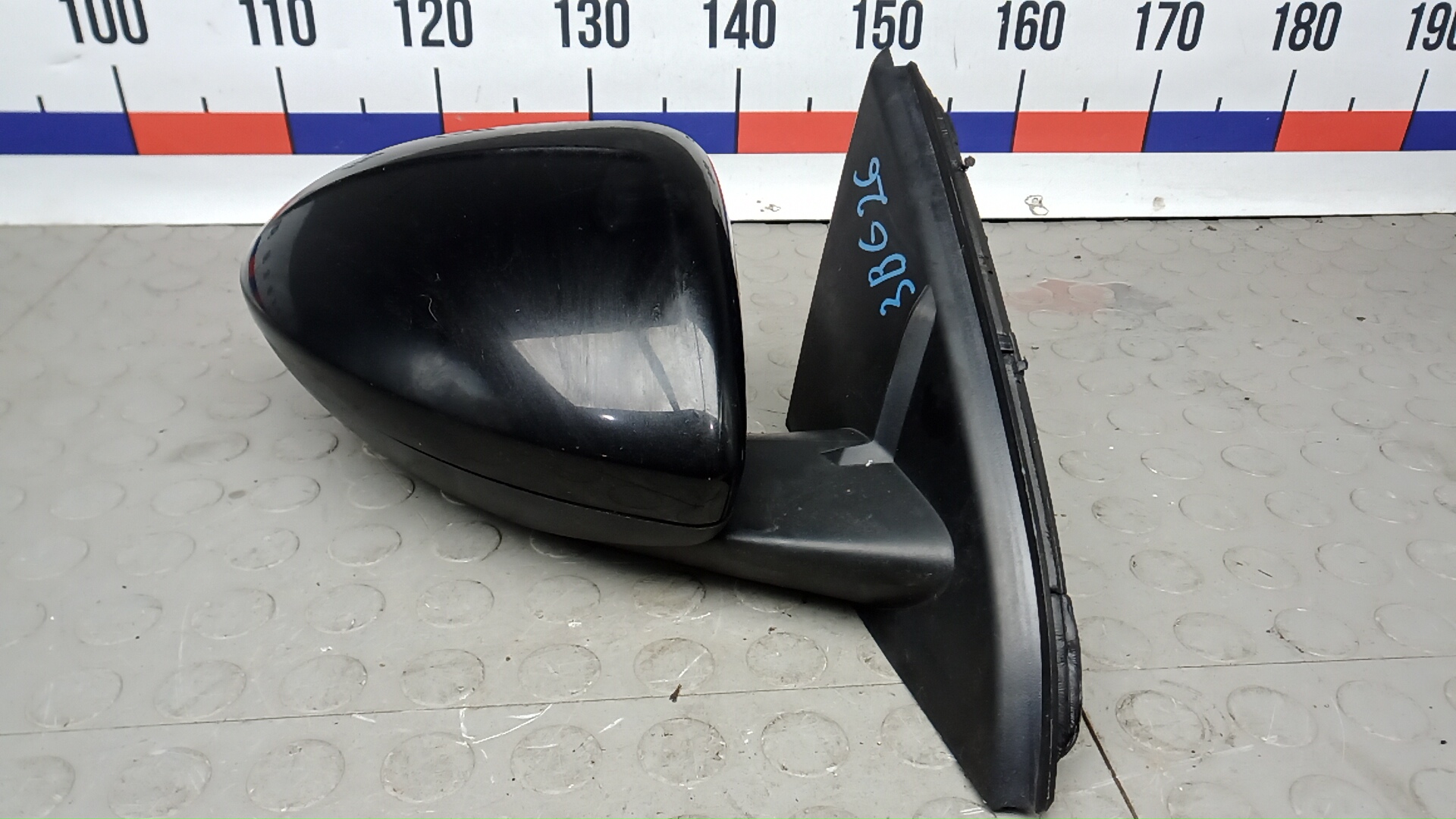 Зеркало правое электрическое