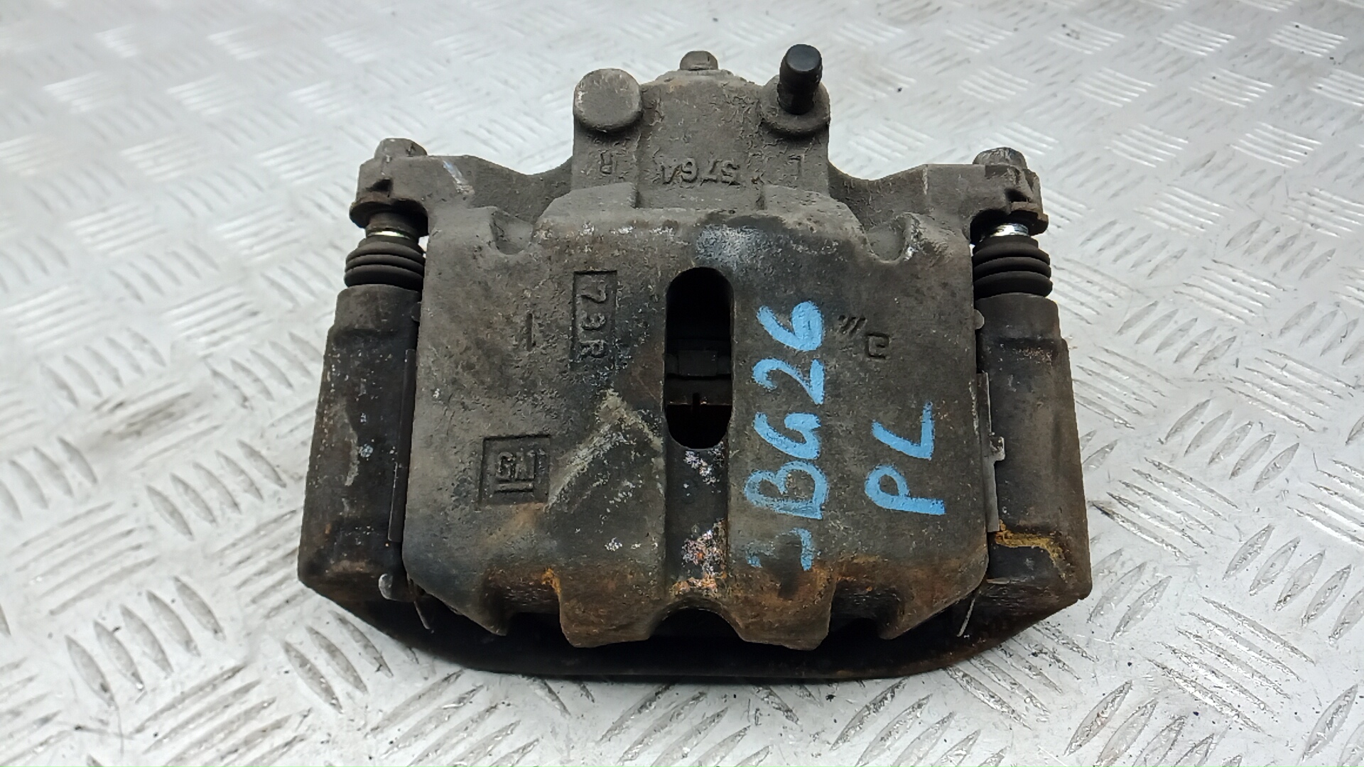 Суппорт передний левый