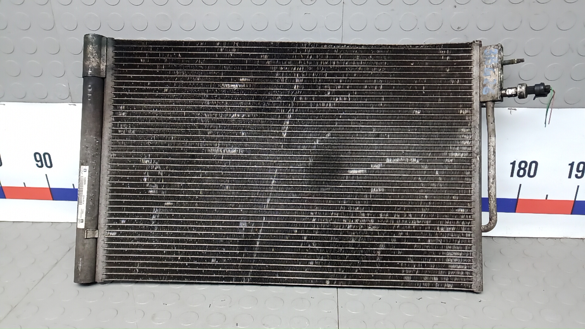 Радиатор кондиционера / конденсер