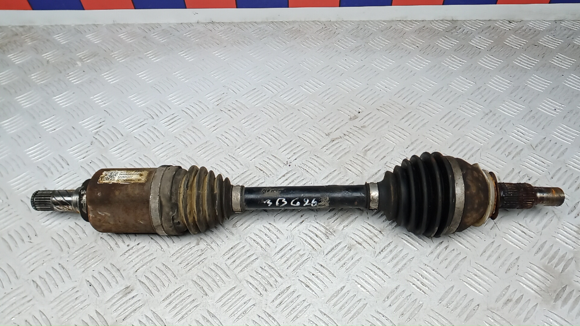 Полуось передняя левая