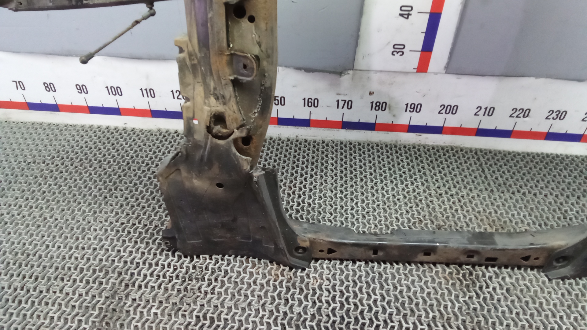 Балка передняя (крепление продольных тяг)