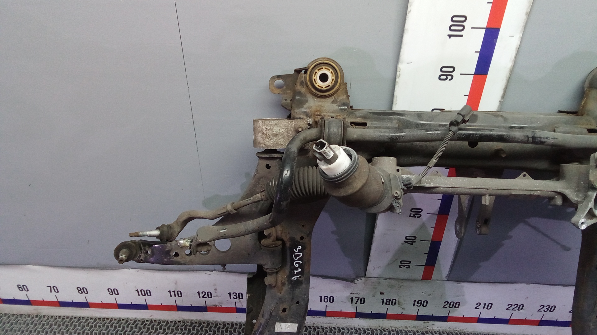 Балка передняя (крепление продольных тяг)