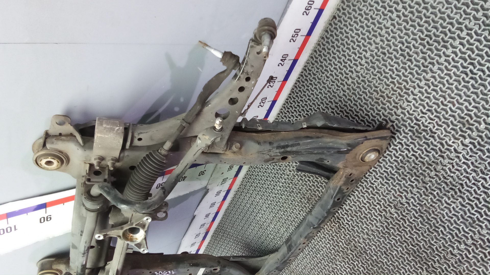 Балка передняя (крепление продольных тяг)