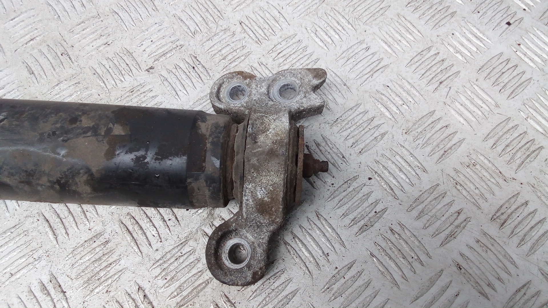 Амортизатор задний (стойка)