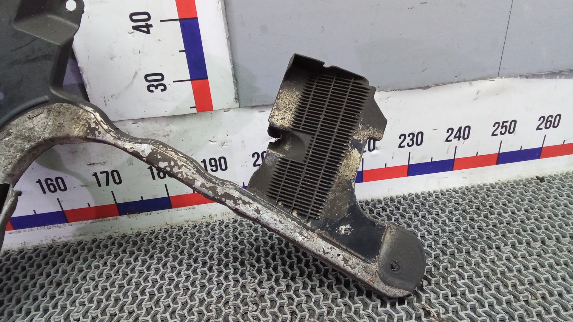 Защита антигравийная