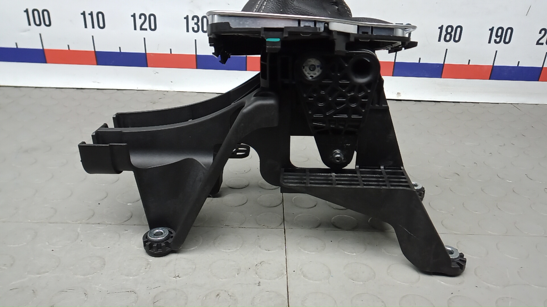 Кулиса МКПП / АКПП