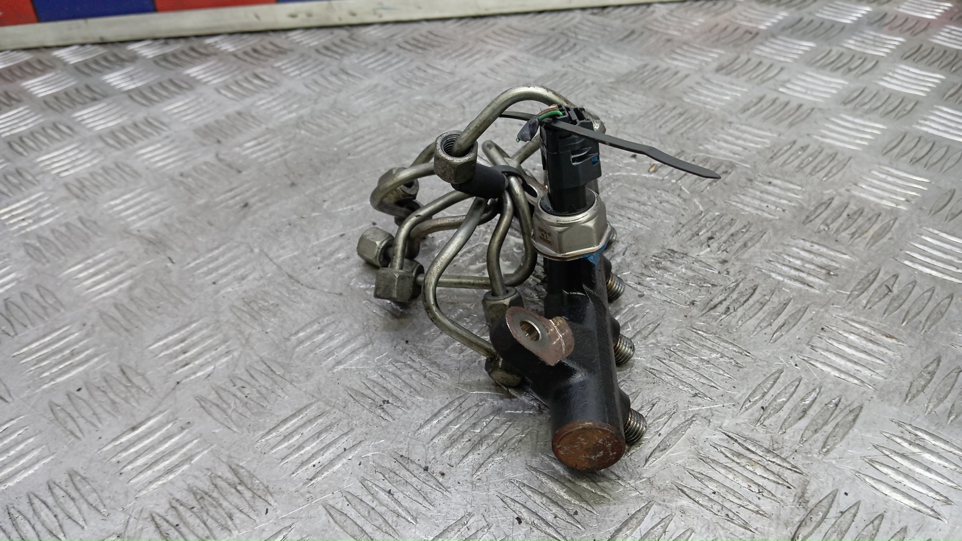 Рейка топливная (рампа)