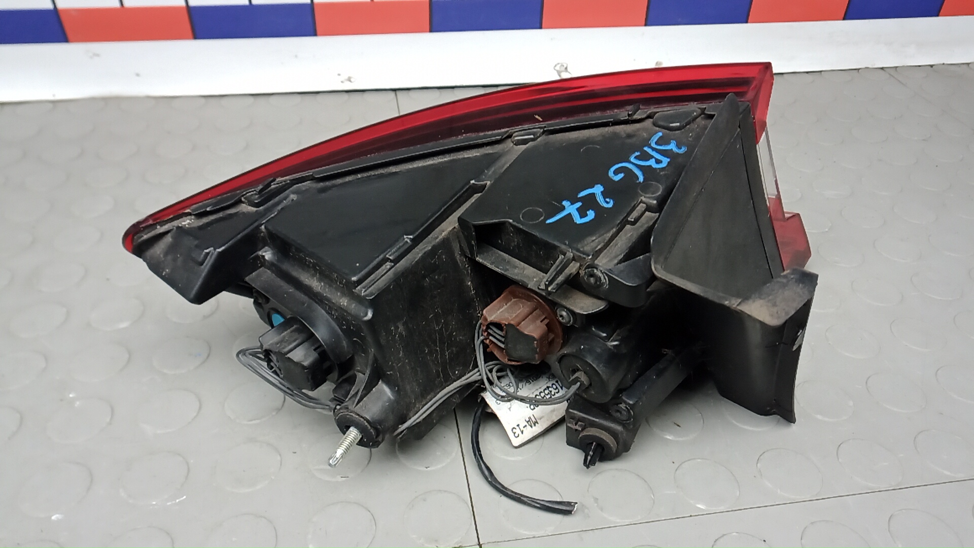 Фонарь задний правый