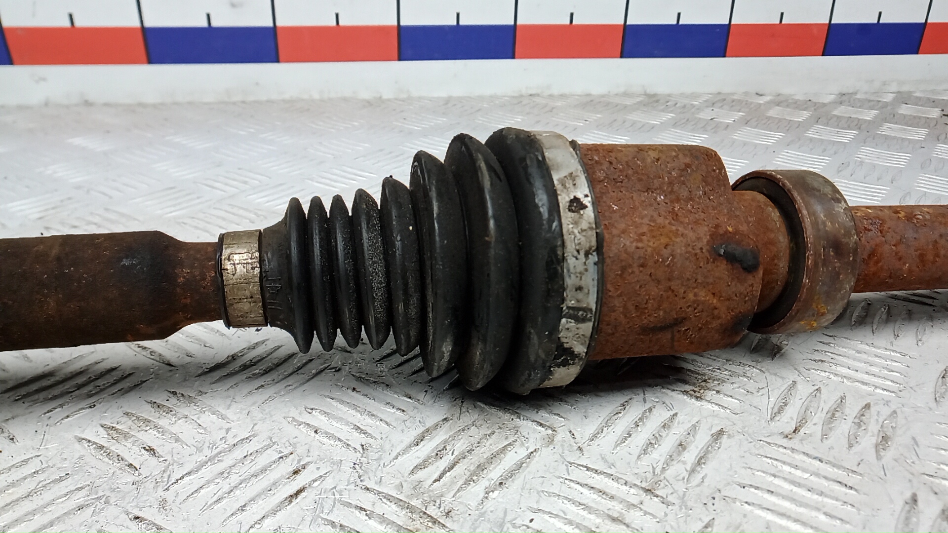 Полуось передняя правая