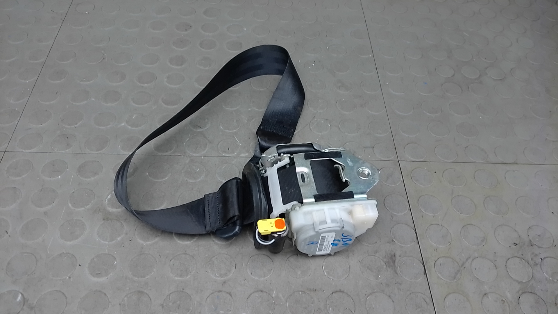 Ремень безопасности с пиропатроном