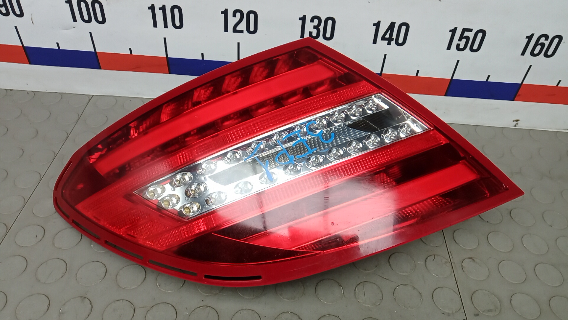 Фонарь задний левый