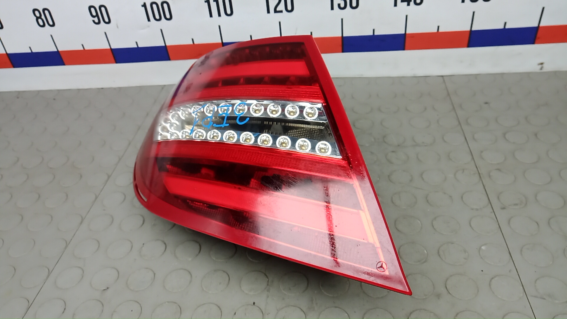 Фонарь задний левый