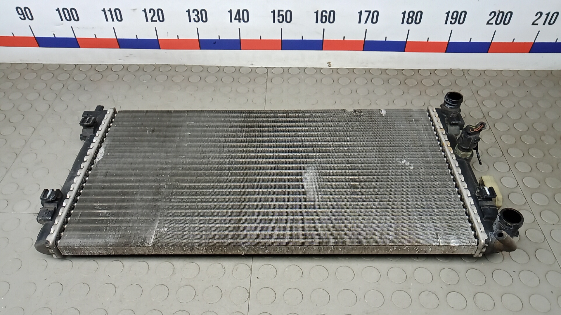 Радиатор охлаждения двигателя основной