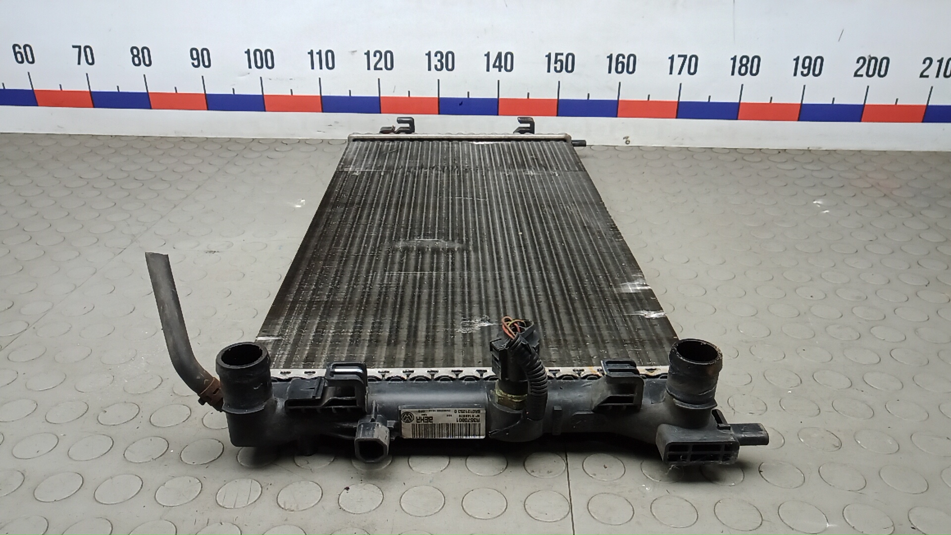 Радиатор охлаждения двигателя основной