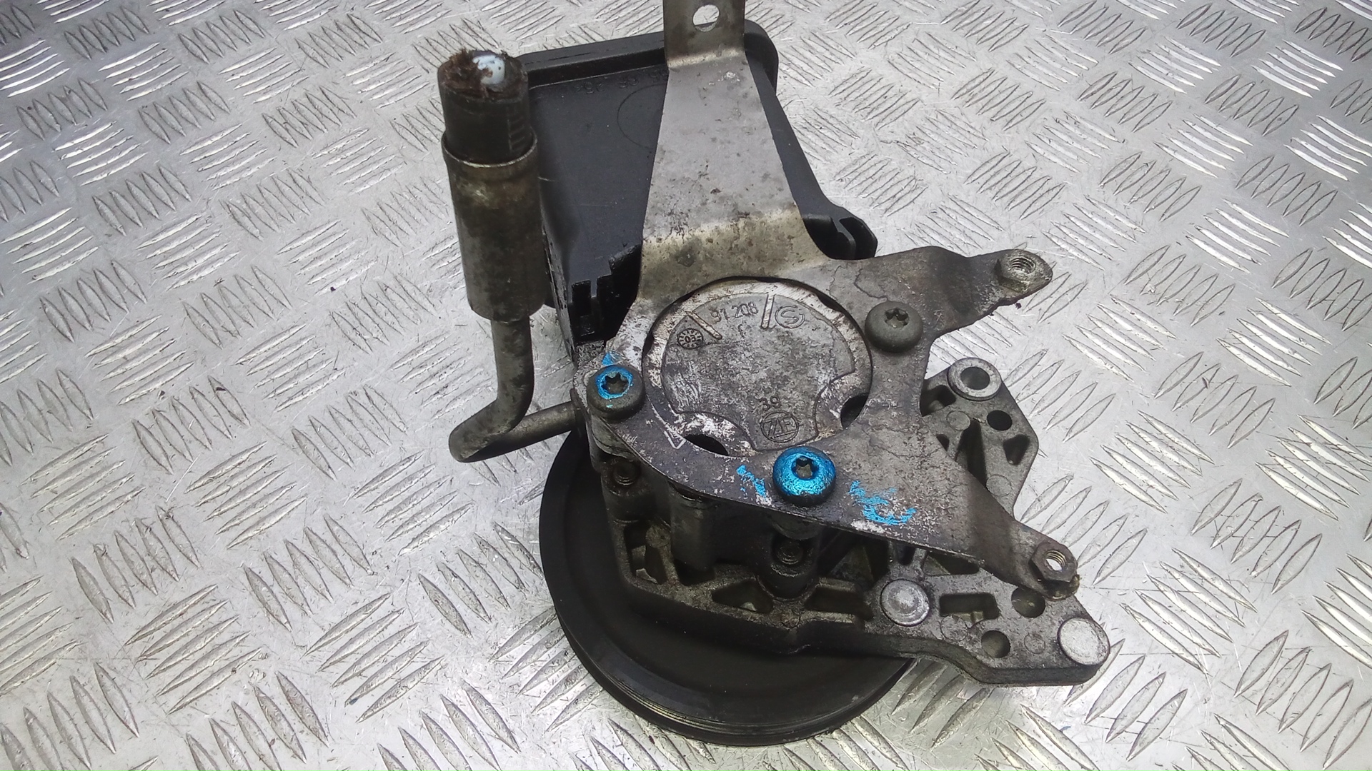 Насос ГУР (гидроусилитель руля)