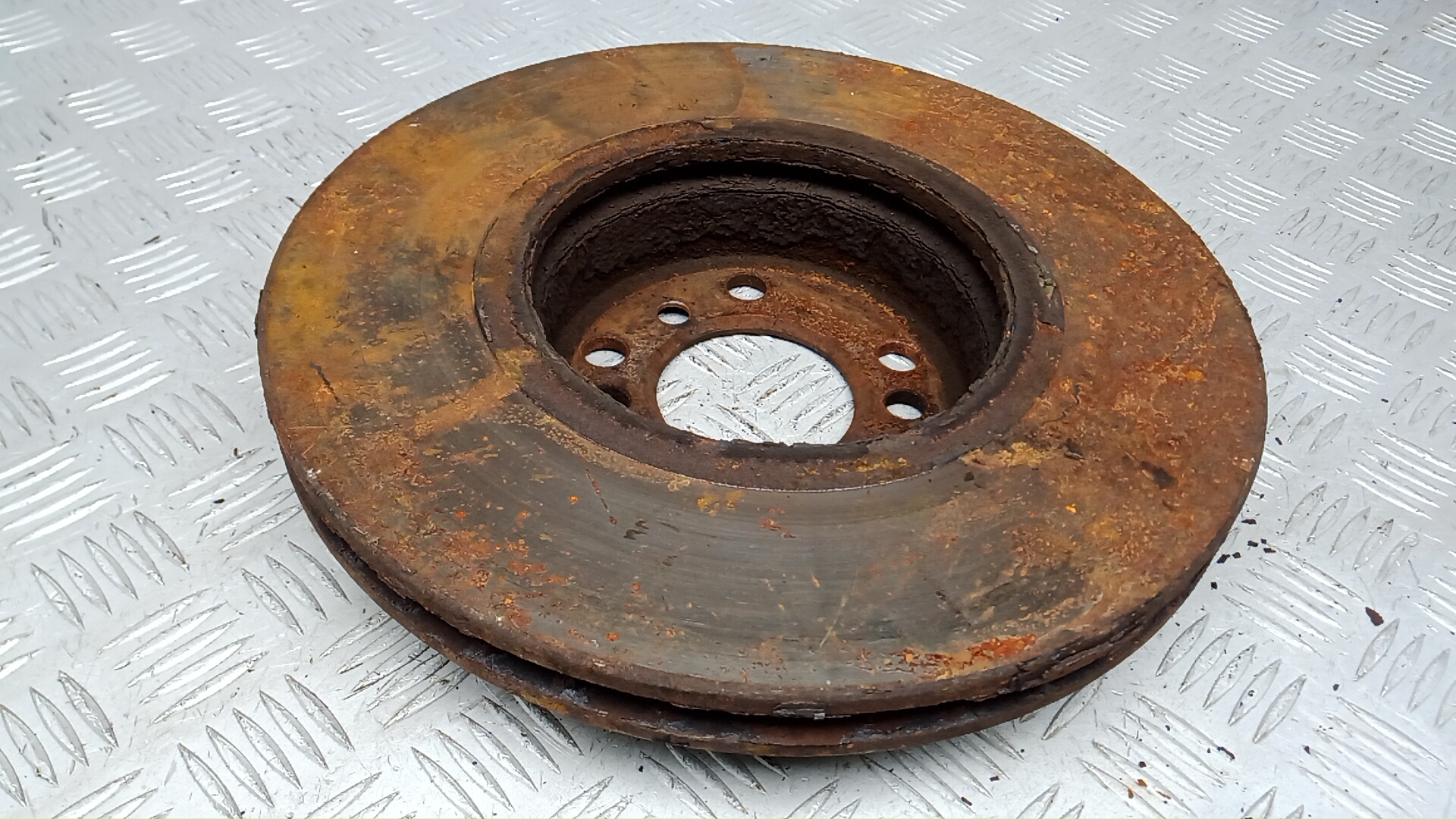 Диск тормозной передний вентилируемый