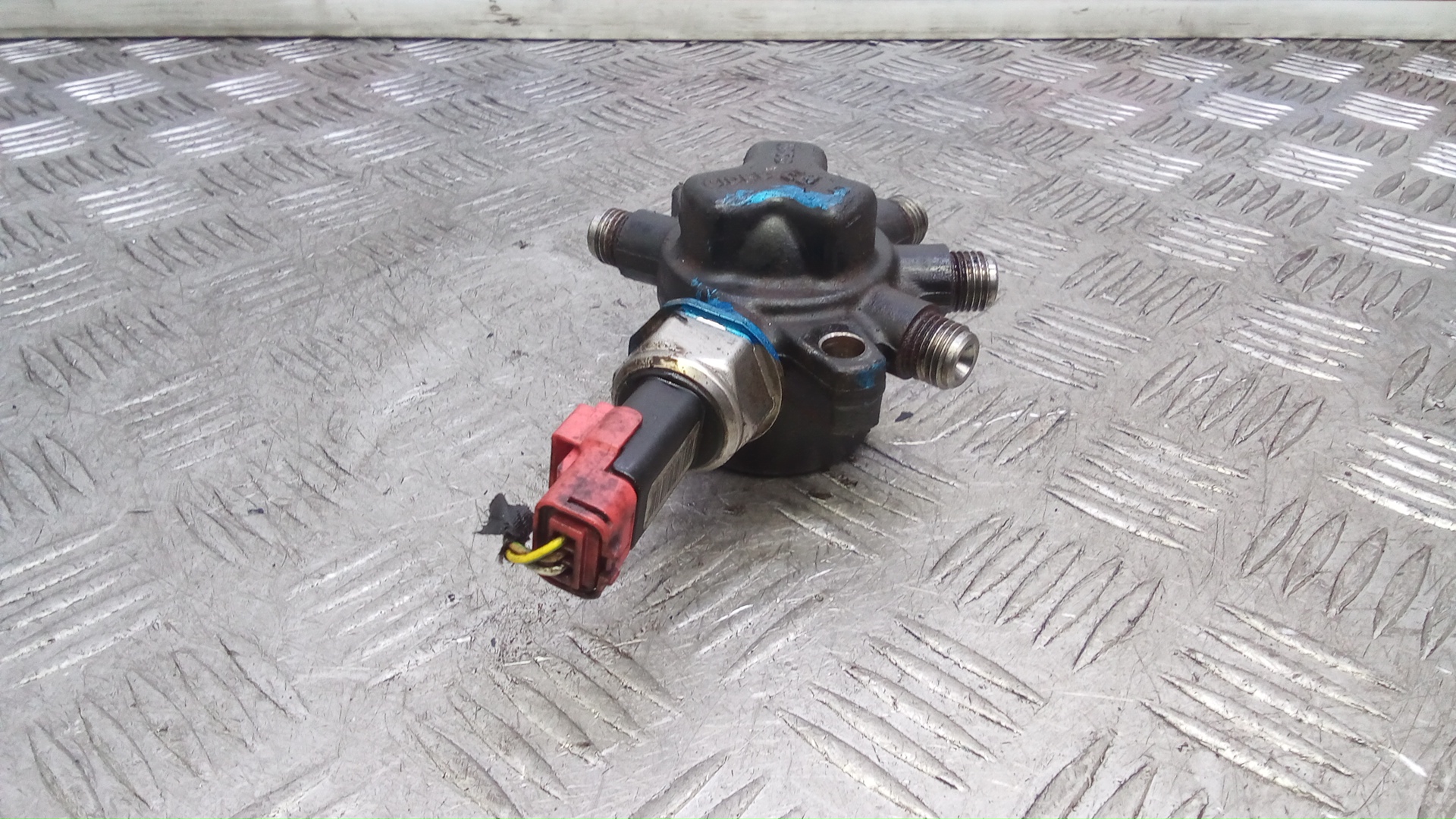 Рейка топливная (рампа)